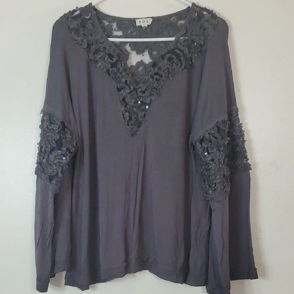 POL Tops - POL Grey BoHo Lace Bellsleeve Top Size Large Soft Stretchy V-Neck Whimsigoth